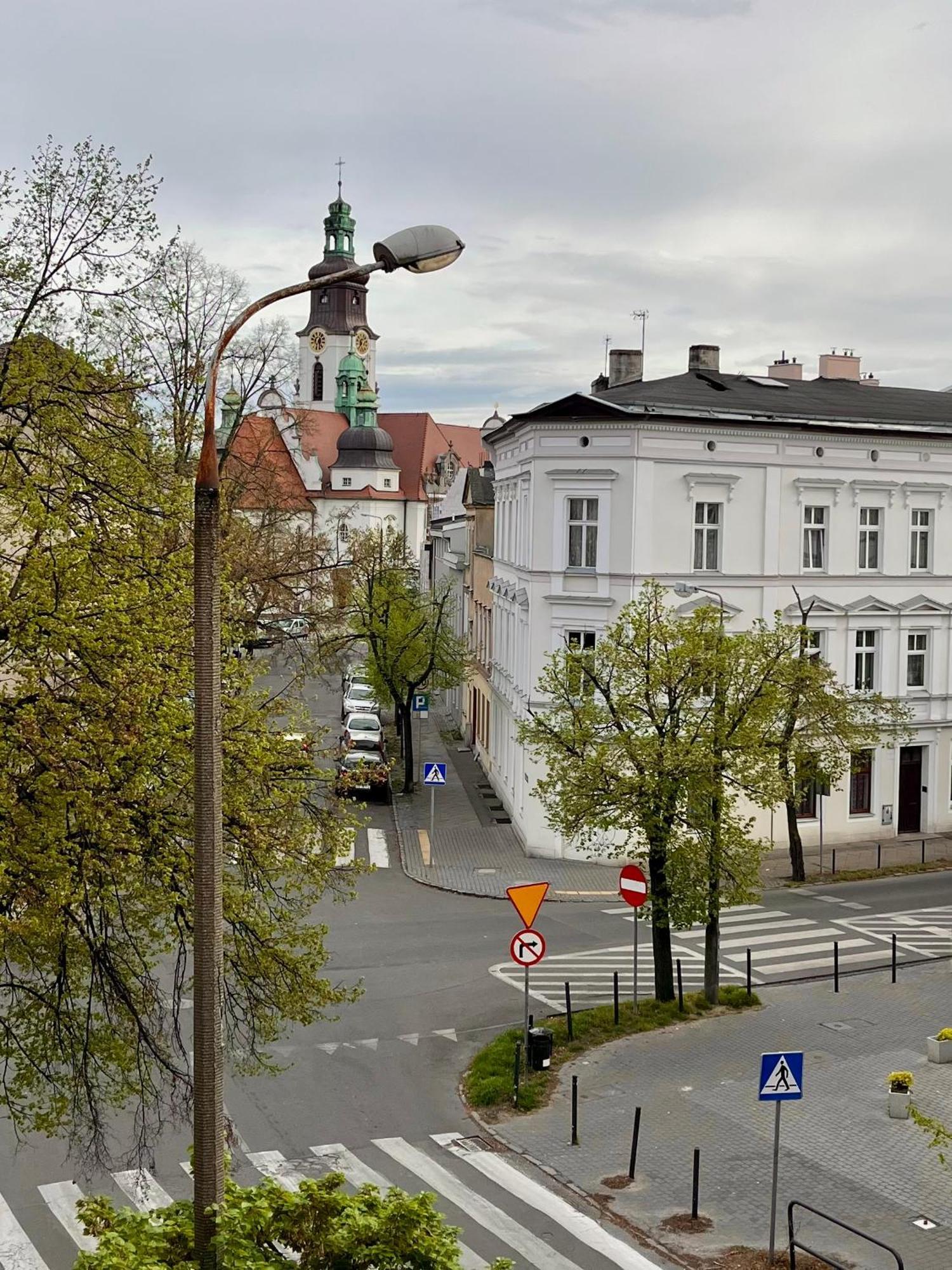 Sowinskiego 12 Iip - Blisko Stacji Pkp